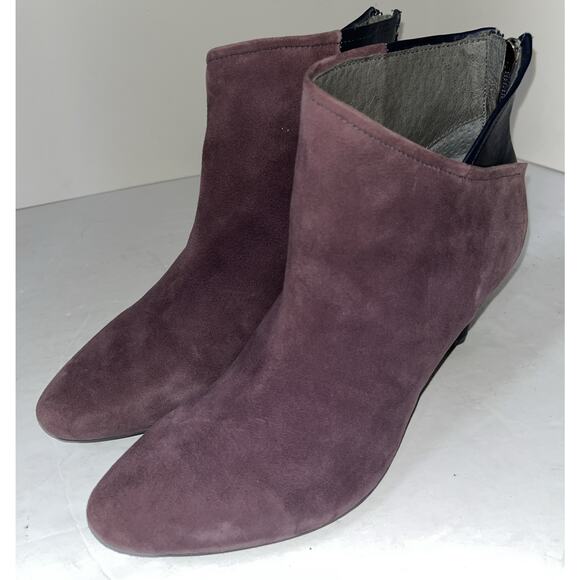 TSUBO Suede Leather ankle BOOTS Sz 7.5 navy purple colorblock heel NEW - Picture 2 of 9